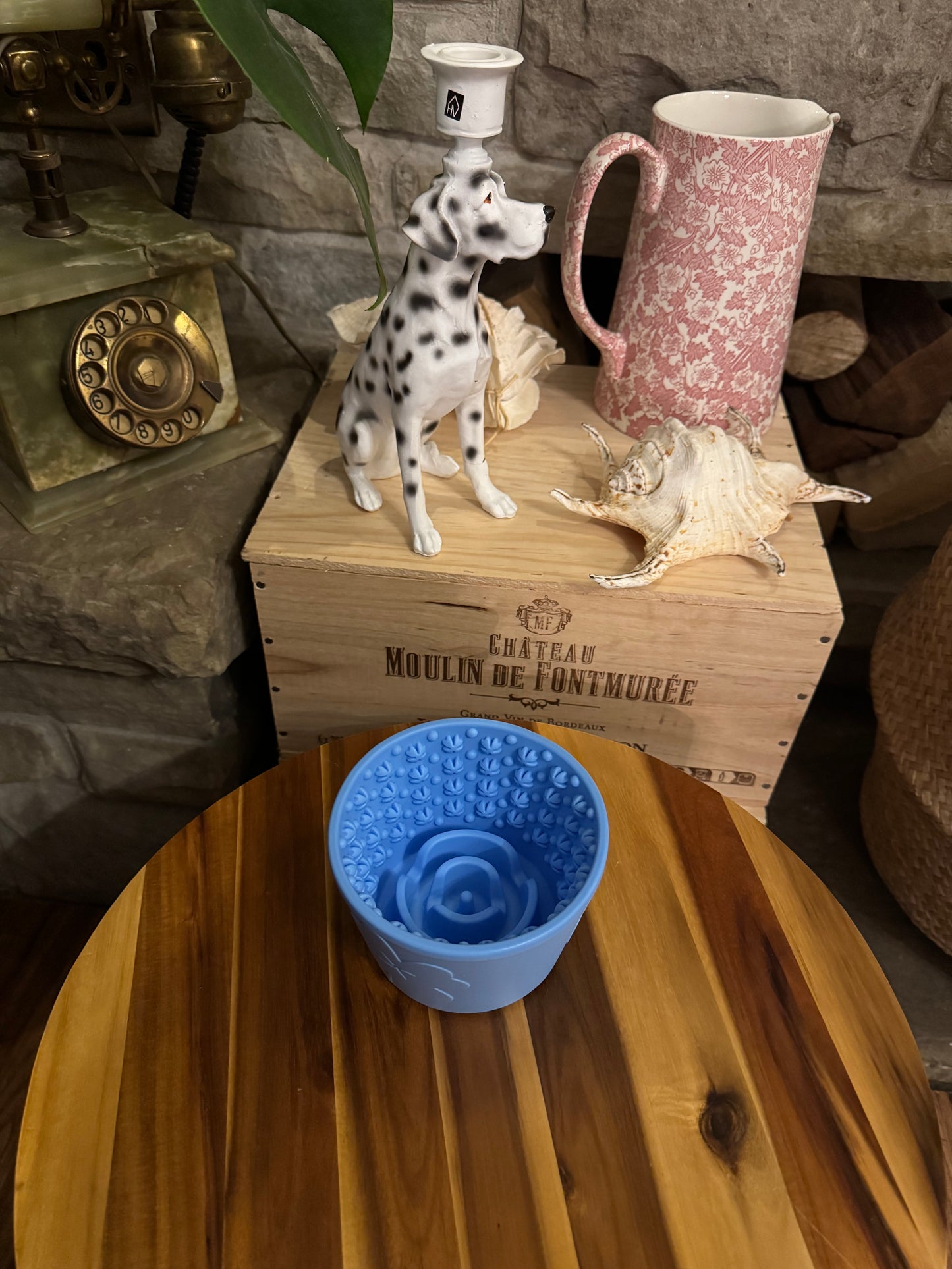 Dog licky bowl yoggie pot