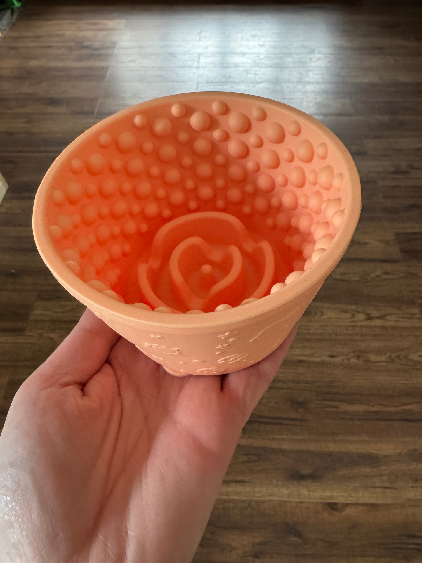 Silicone slow feeder licky bowl