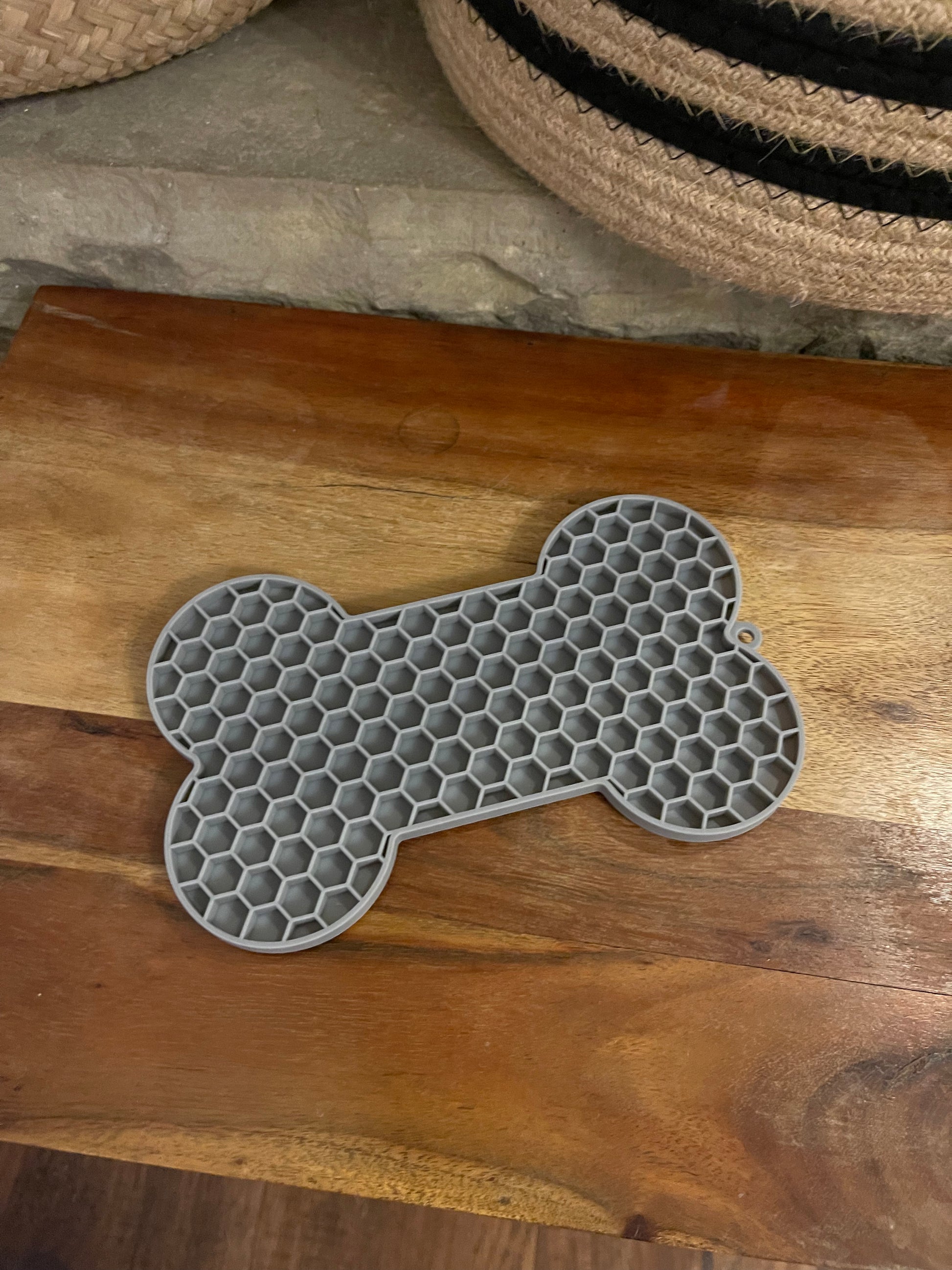 Licky mat for dogs. Enrichment toys. 